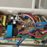 نصب و تعمیرات یخچال و کلیه لوازم خانگی