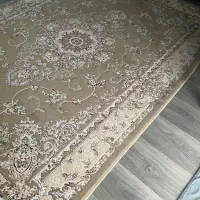 فرش ۶ متری کاملا سالم و تمیز