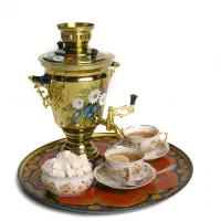 نیروی کار سالندار .سالاد زن. نیروی ساده نظافت چی