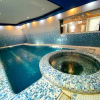 چهار-خوابه-استخر-دار-با-ویو-به-دریا-بسیار-تمیز