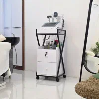 لاین اسکراب اسکالپ مو در مرکز مراقبت پوست و مو