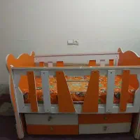 تخت وگهواره کودک|تخت و صندلی بچه|صدرا-فارس, فاز ۱|دیوار