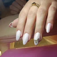 انجام خدمات کاشت ناخن ژلیش لمینت ترمیم و...|خدمات آرایشگری و زیبایی|دلیجان, |دیوار