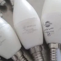 ۳۱ تا گوی کوچک با آویز و۲۱ لامپ لوستر درحدنو سالم|لوستر و چراغ آویز|کرمانشاه, |دیوار