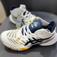 فروش کفش والیبال برند اسیکس اورجینال ویتنام