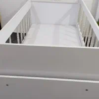 تخت کنارمادر