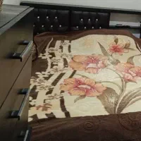 تخت خواب دونفره صحیحو سالم با کشو های کناره