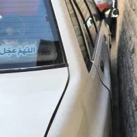 پرایدسواری سفید