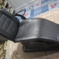 صندلی آرایشگاه زنانه در حد نو