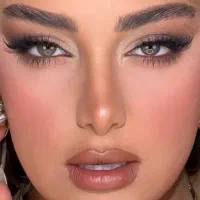 خدمات میکاپ وشینیون و اموزش