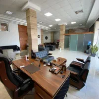 جذب مشاور خانوم فعالیت در هلدینگ باران