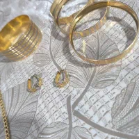 طلای دست دوم در حد نو