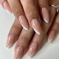 مدل کاشت و خدمات ناخن