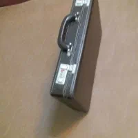 یک عددکیف سامسونت مشکی ویک ساعت مچی CRLENT قدیمی|کیف، کفش، کمربند|شیراز, نصر|دیوار