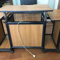 پارتیشن و میز کامپیوتر