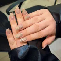 کاشت ناخن 450 باغملک