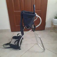 آغوشی و گهواره فلزی