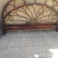 تخت دونفره فرفوژه فلزی فقط|تخت و سرویس خواب|همدان, |دیوار