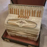 آکاردئون EXCELSIOR ایتالیایی با بند و کیف چرمی اصل