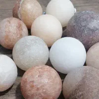 گوی سنگ نمک