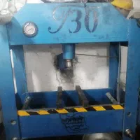 خدمات جلوبندی محمد. تعویض بلبرینگ با دستگاه پرس