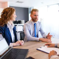 جذب پیمانکار و بازاریاب