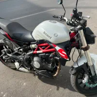 موتوربنلی ۳۰۰