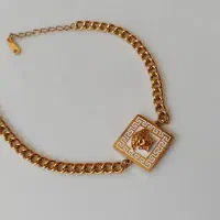 دستبند و گردنبند|بدلیجات|قدس, شهرقدس|دیوار