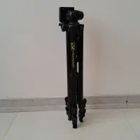 سه پایه دوربین