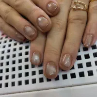 به مدل جهت ترمیم ناخن نیازمندم