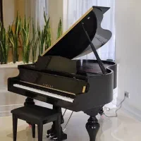 پیانو دیجیتال گـر. ند(یاماها) رنگ پولیشی بــراقGB1