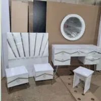 میز آرایش وپاتختی وصندلی وتخت تک نفره /*پارچه ای|تخت و سرویس خواب|ارومیه, |دیوار