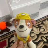 تعدادی عروسک|اسباب‌بازی بچه|رشت, آب آسیاب|دیوار