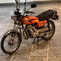 موتورسیکلت ۱۲۵ توریست کاربرات