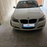 بی ام و ۳۲۰