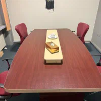 میز کنفرانس