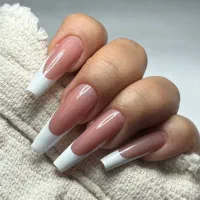 خدمات حرفه ای ناخن با قیمت منصفانه-خیابان سامان