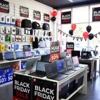 حراجی جمعه سیاه لپتاپ استوک به قیمت دبی