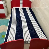 تخت کمد نوجوان آپادانا