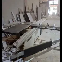 به یک شاگرد ساده نیازمندیم