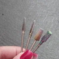 وسایل کامل کاشت ناخن|آرایشگاه و سالنهای زیبایی|تویسرکان, |دیوار