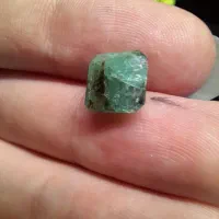 نگین زمرد پنجشیر اصل|جواهرات|رشت, معلم|دیوار