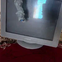 یک عدد مانیتور سامسونگ