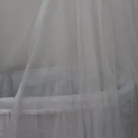 گهواره و تخت کنار مادر فلزی