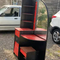 فروش فوری میز به همراه آینه ویترین دار|بوفه، ویترین، کنسول|رشت, جهاد|دیوار