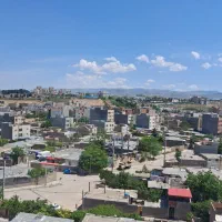 آپارتمان-بزرگ-و-نورگیر