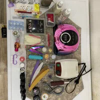 فروش فوری وسایل کامل کاشت ناخن در حد نو