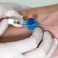 سرم تراپی  تزریقات و خدمات پرستاری در منزل