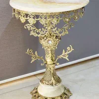 میز تلفن وکنارسالنی