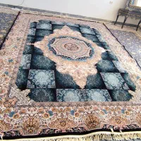 فرش و آیینه کنسول